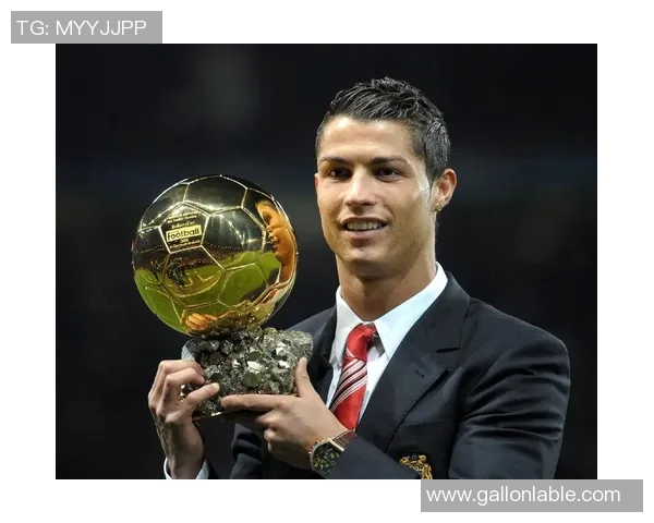 足球巨星C罗确诊新冠病毒引发全球关注球迷纷纷送上祝福